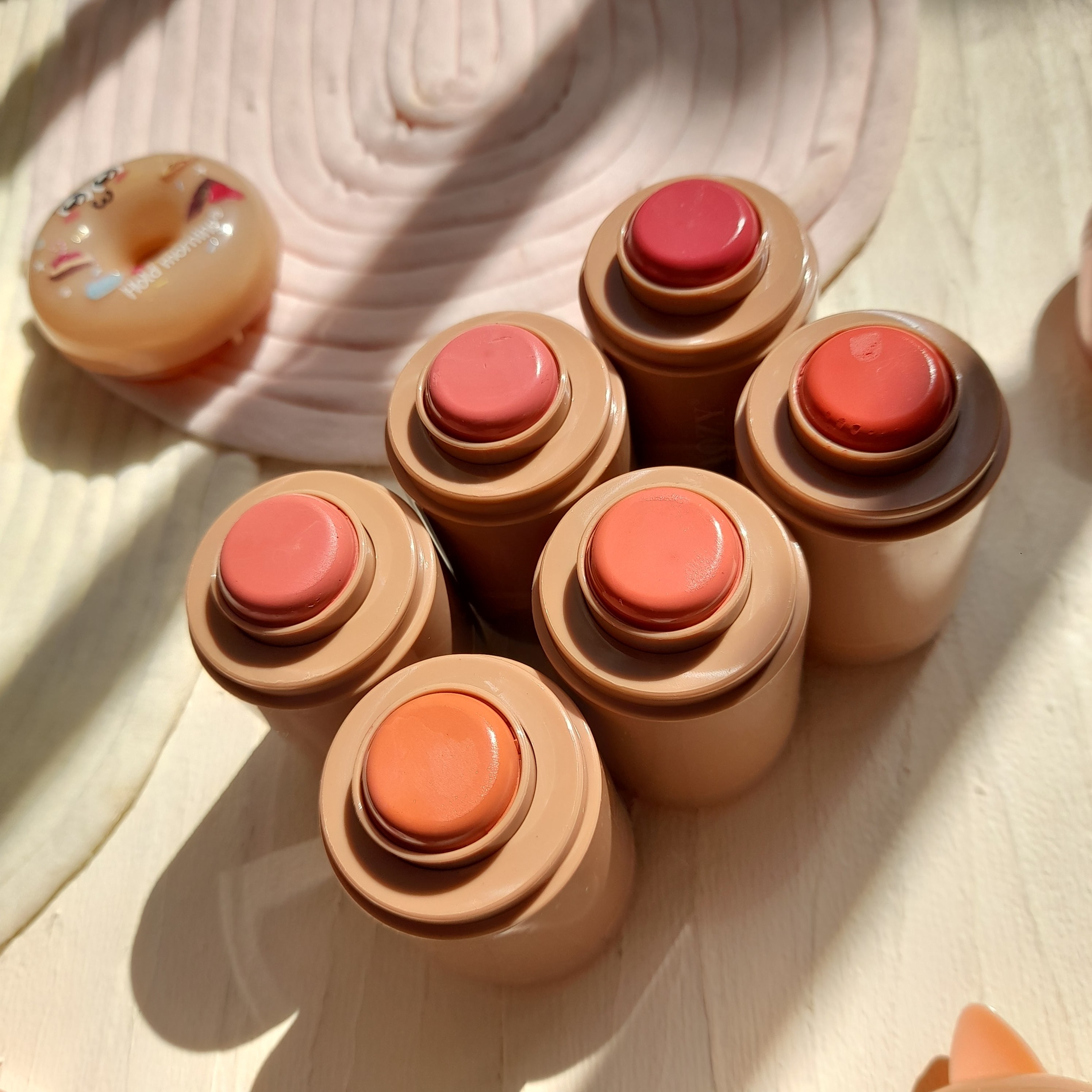رژگونه استیکی رژگونه طرح رود