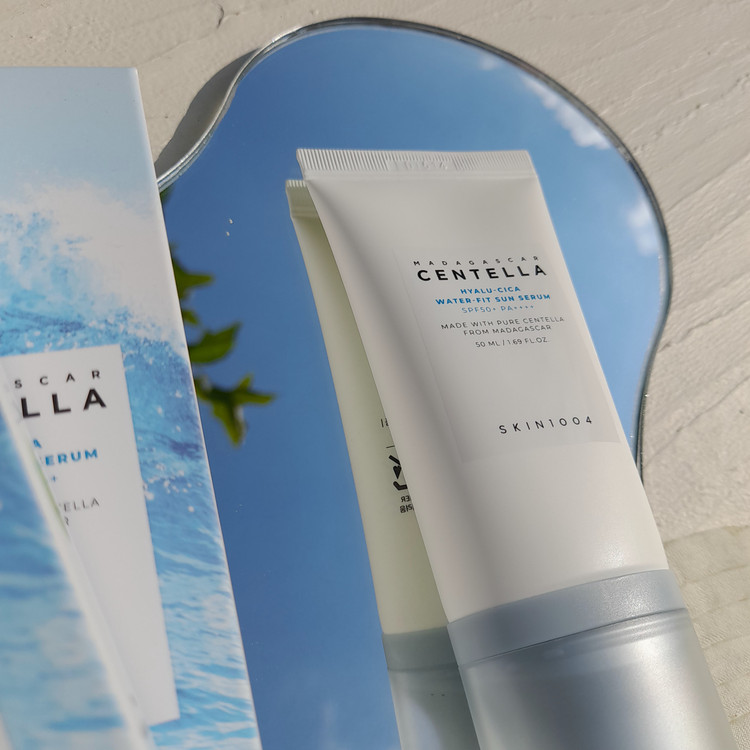 ضد آفتاب سنتلا اورجینال | اسکین 1004 هیالوسیکا SPF50+ PA++++ حجم 50 میل