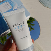ضد آفتاب سنتلا اورجینال | اسکین 1004 هیالوسیکا SPF50+ PA++++ حجم 50 میل